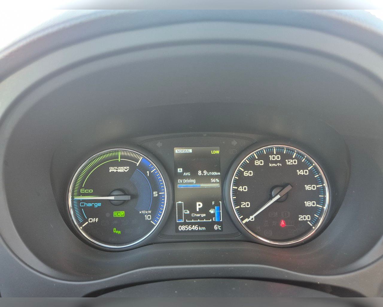 MITSUBISHI OUTLANDER INSTYLE PHEV