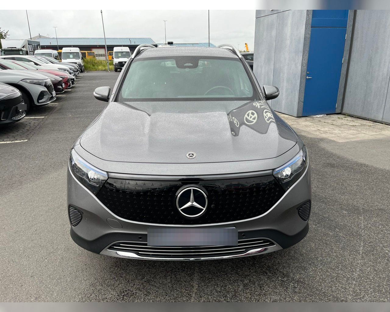 MERCEDES-BENZ EQB 300 4MATIC PROGRESSIVE