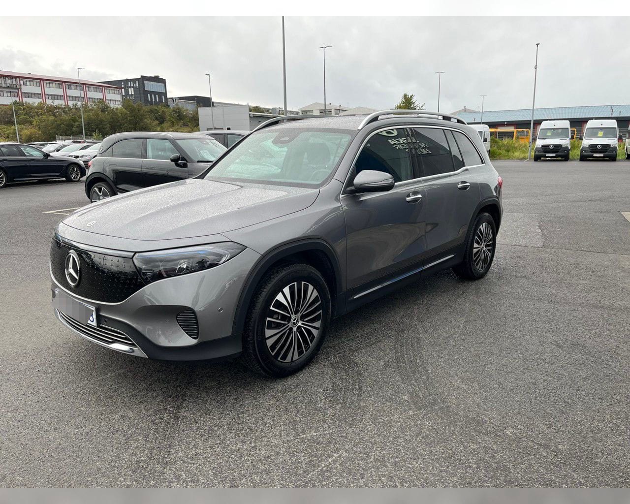 MERCEDES-BENZ EQB 300 4MATIC PROGRESSIVE