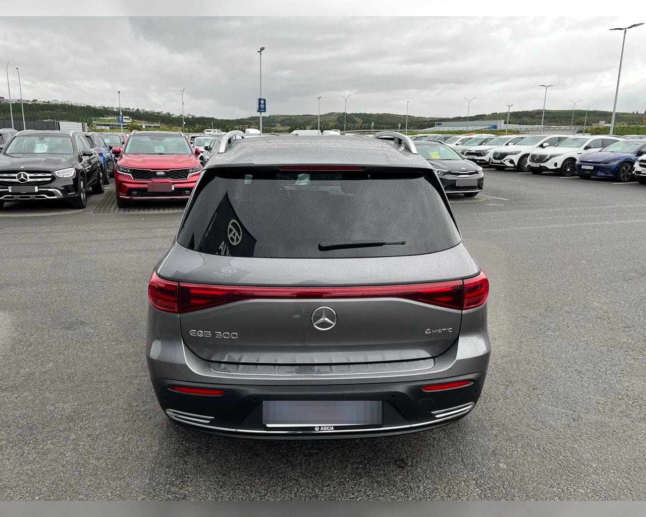 MERCEDES-BENZ EQB 300 4MATIC PROGRESSIVE