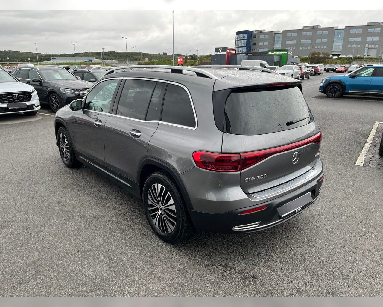 MERCEDES-BENZ EQB 300 4MATIC PROGRESSIVE