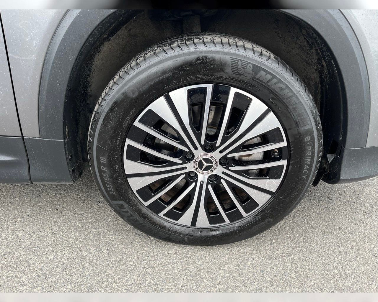 MERCEDES-BENZ EQB 300 4MATIC PROGRESSIVE