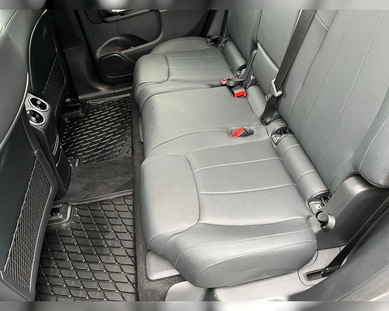 MERCEDES-BENZ EQB 300 4MATIC PROGRESSIVE