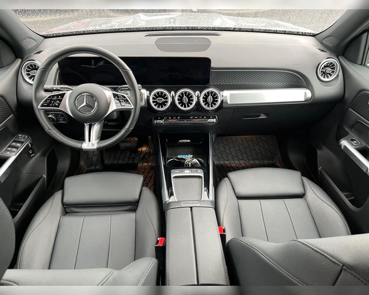 MERCEDES-BENZ EQB 300 4MATIC PROGRESSIVE