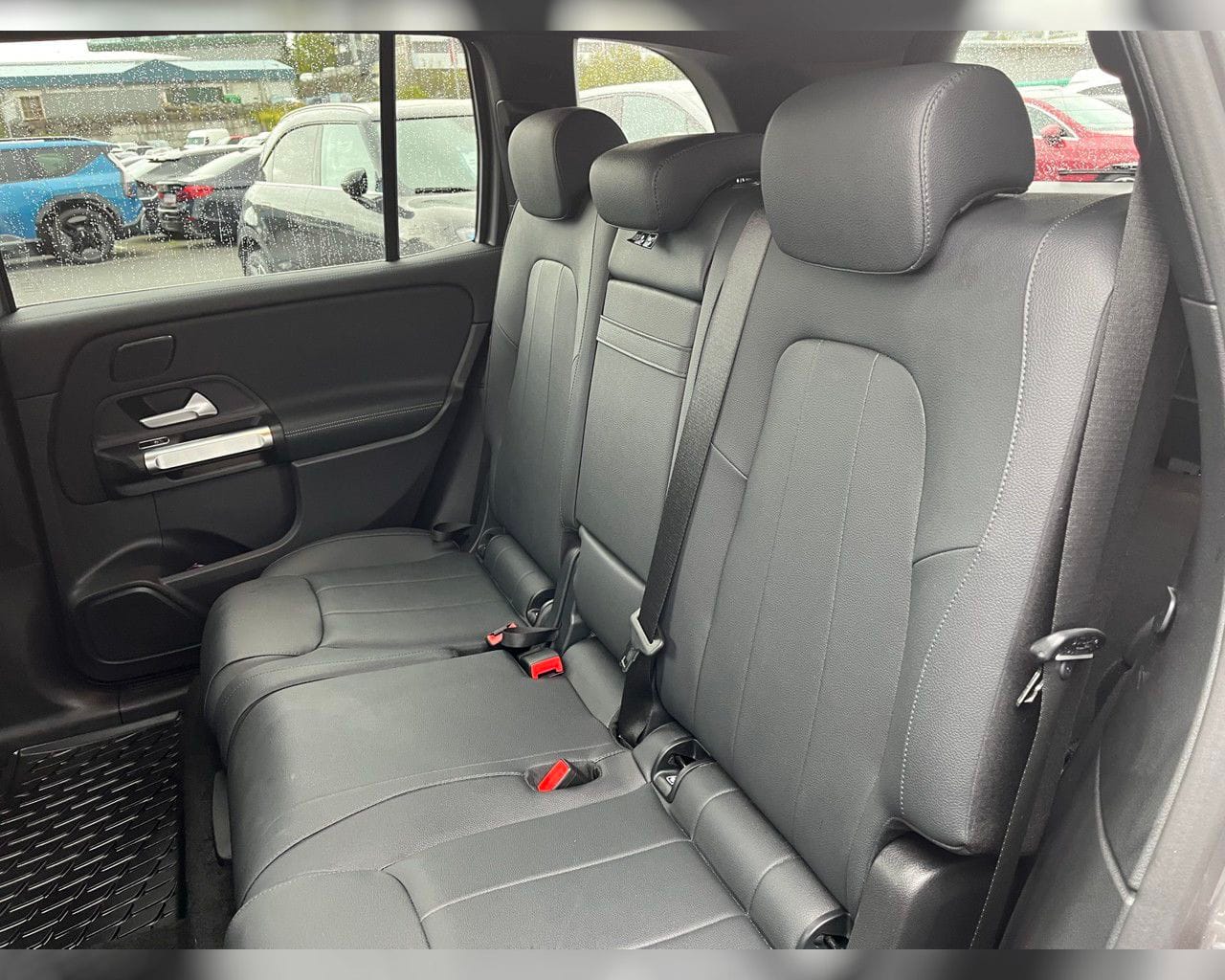 MERCEDES-BENZ EQB 300 4MATIC PROGRESSIVE