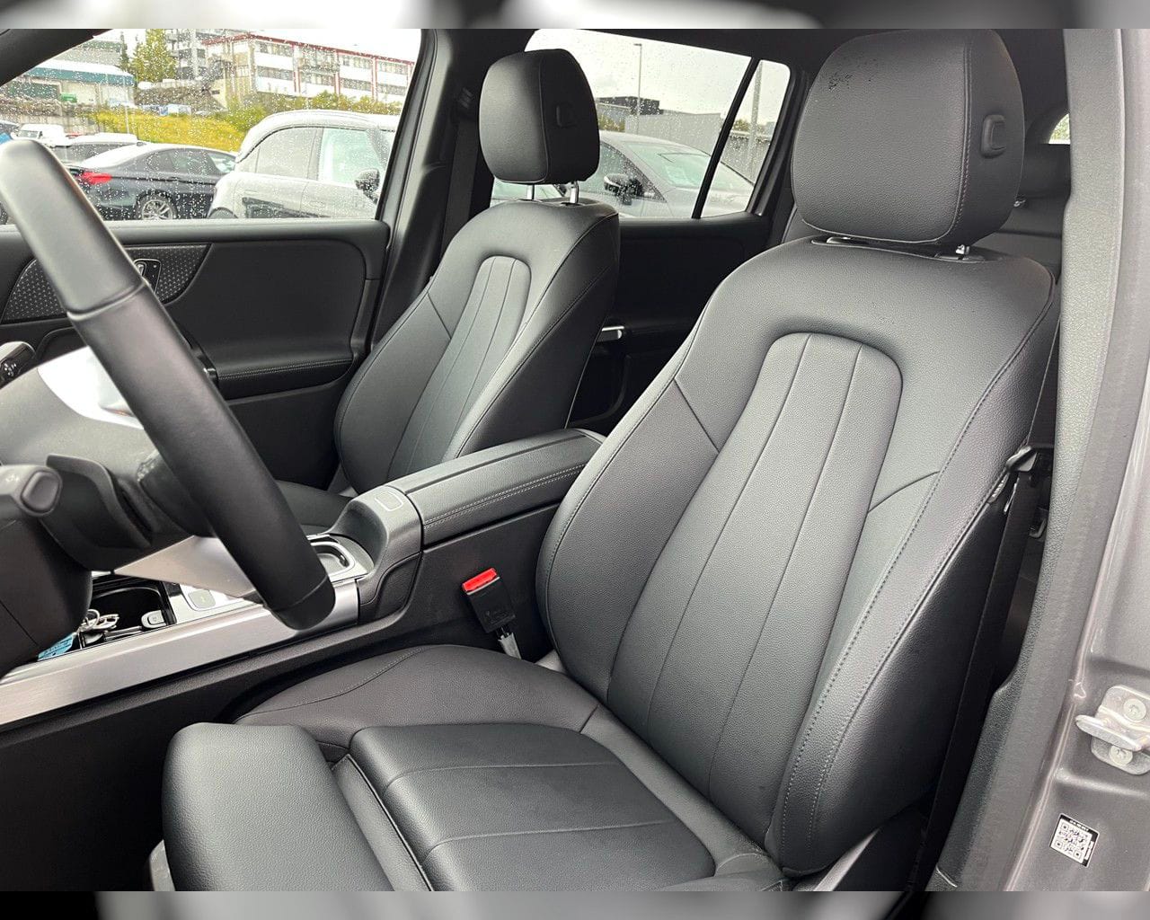 MERCEDES-BENZ EQB 300 4MATIC PROGRESSIVE
