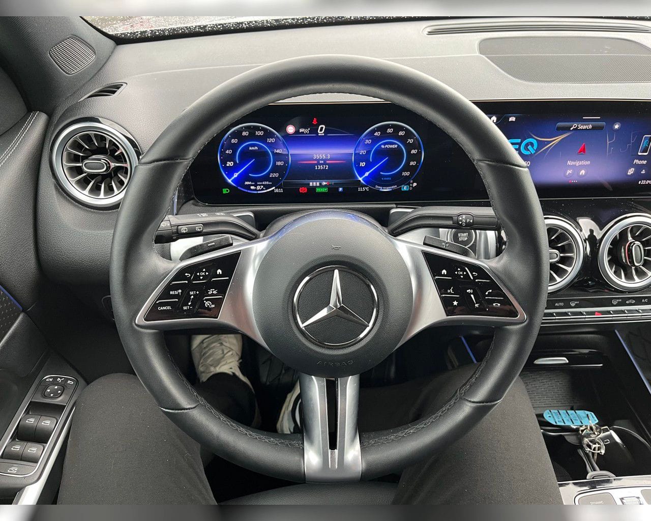 MERCEDES-BENZ EQB 300 4MATIC PROGRESSIVE