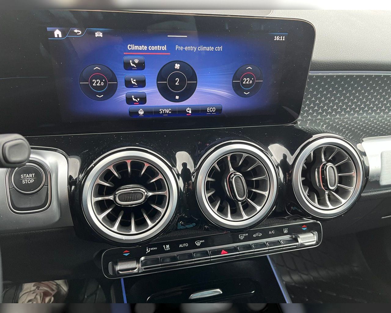 MERCEDES-BENZ EQB 300 4MATIC PROGRESSIVE