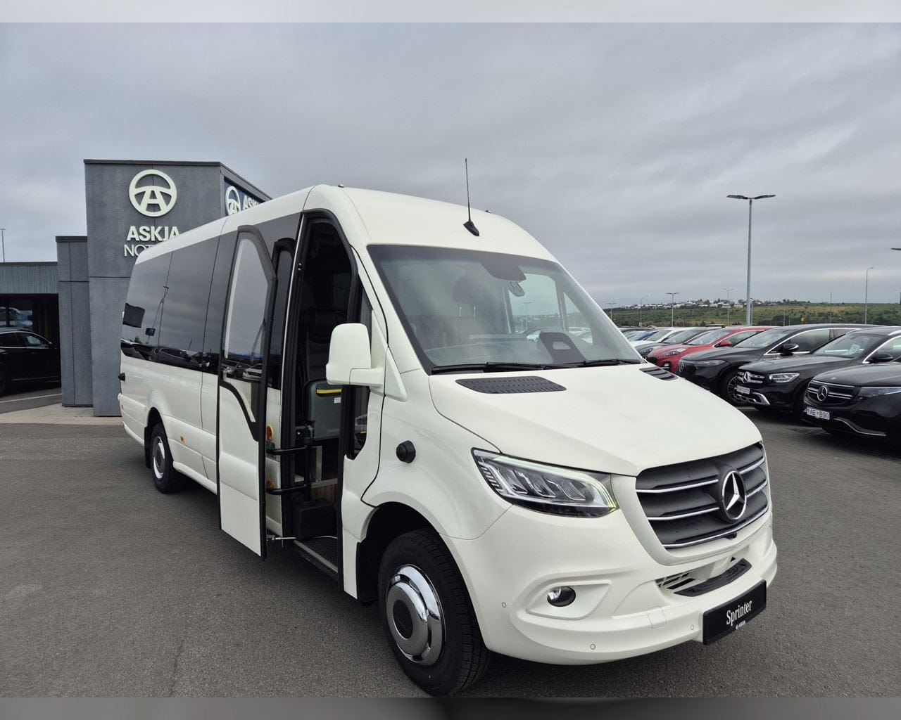 MERCEDES-BENZ SPRINTER 519 19+1