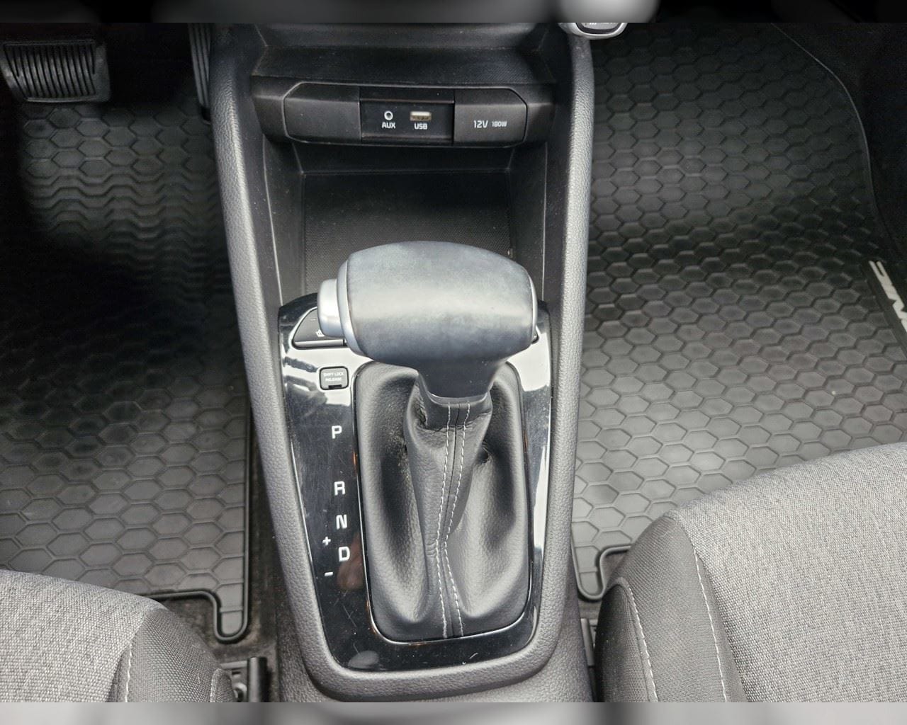 KIA STONIC URBAN