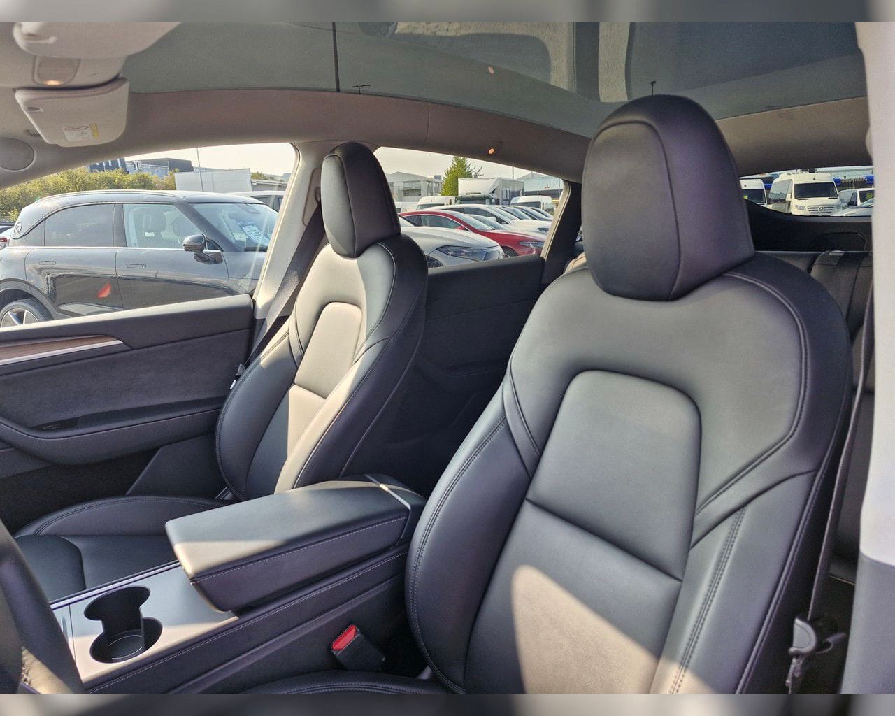 TESLA MODEL Y SR