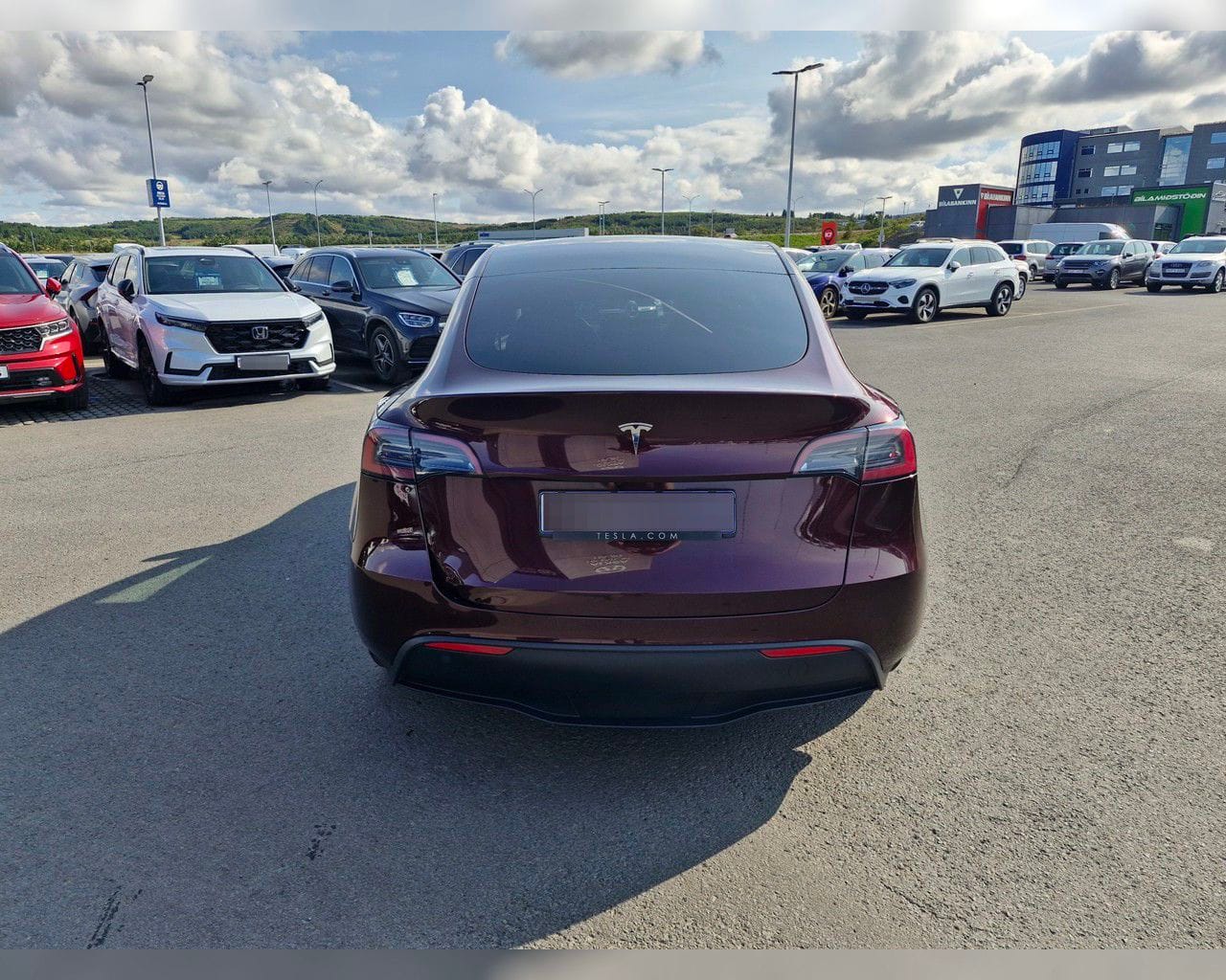 TESLA MODEL Y SR