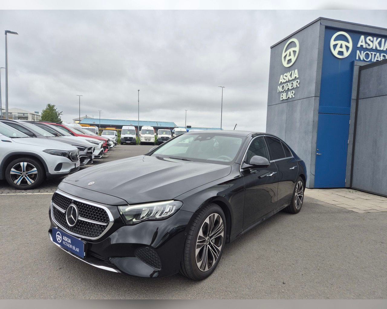 MERCEDES-BENZ E 300 4MATIC PROGRESSIVE