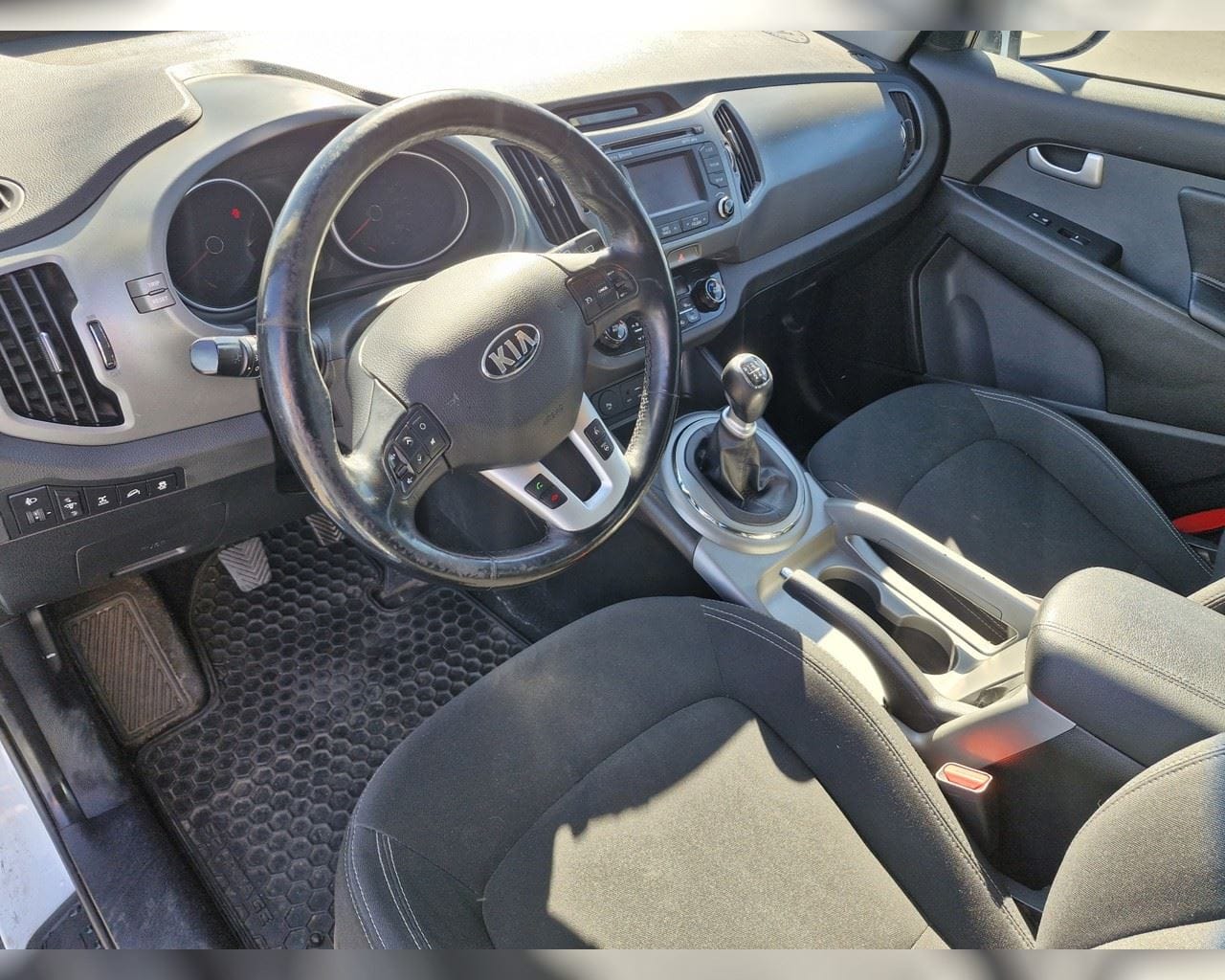 KIA SPORTAGE EX