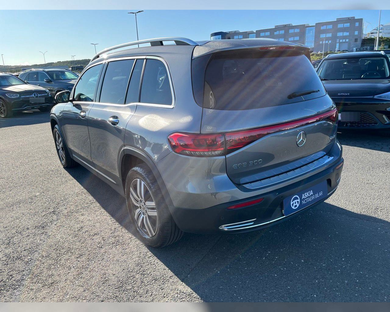MERCEDES-BENZ EQB 300 4MATIC PROGRESSIVE