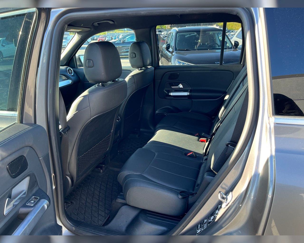 MERCEDES-BENZ EQB 300 4MATIC PROGRESSIVE