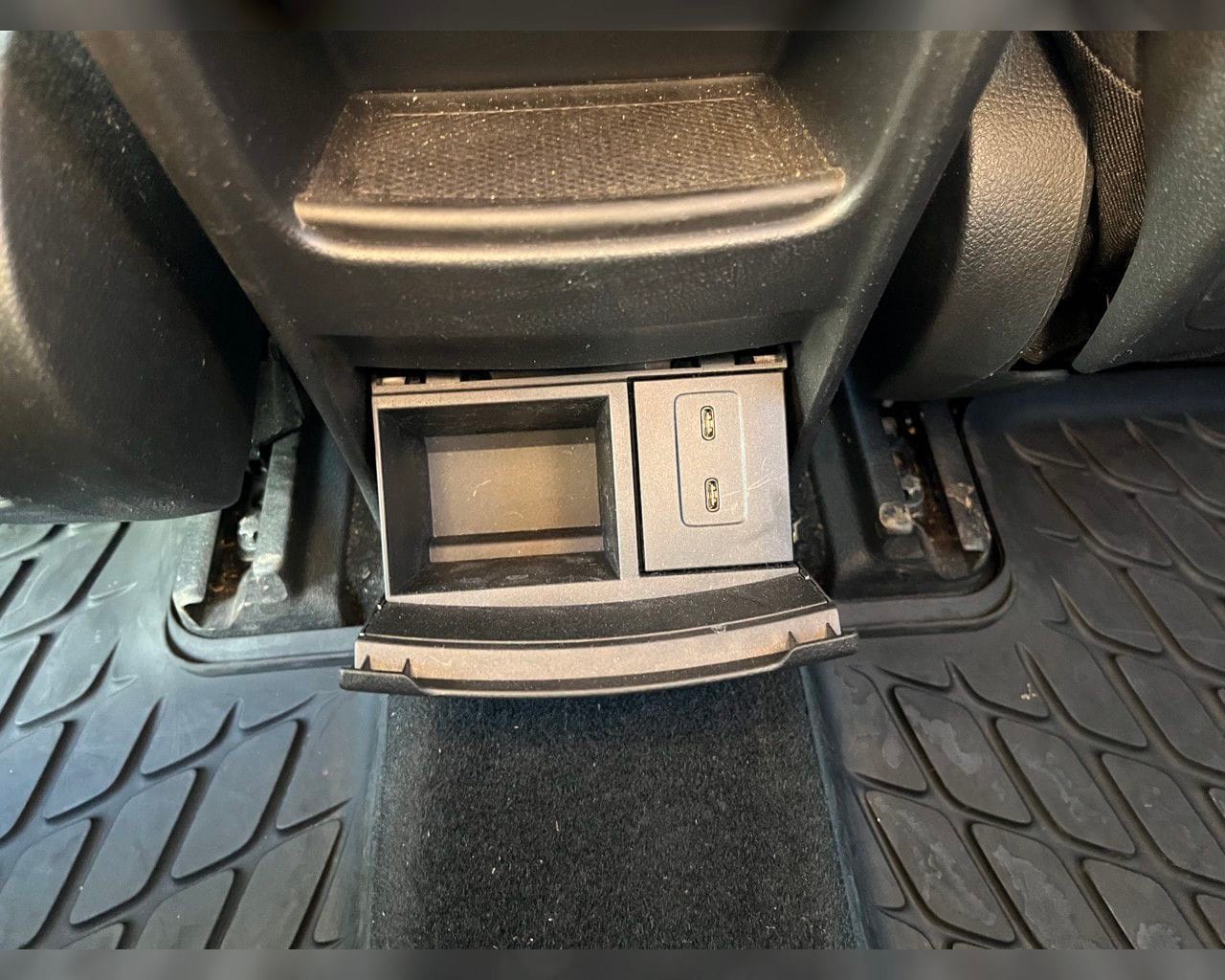 MERCEDES-BENZ EQB 300 4MATIC PROGRESSIVE