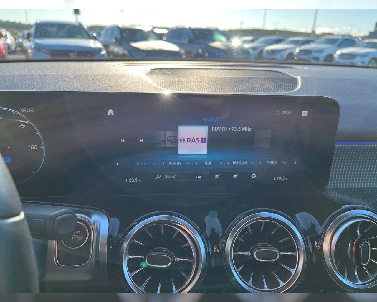 MERCEDES-BENZ EQB 300 4MATIC PROGRESSIVE