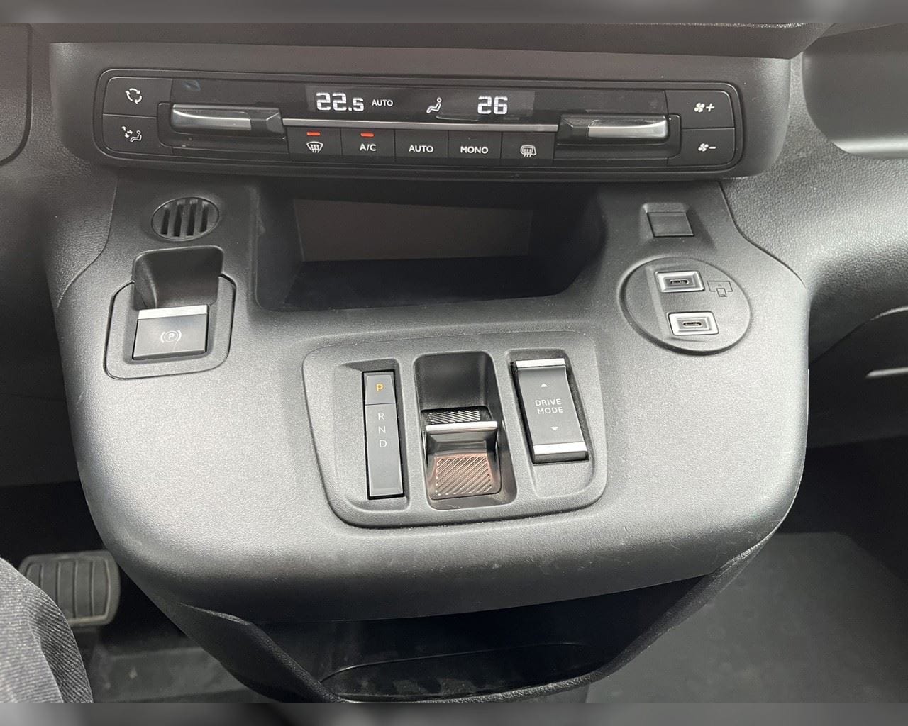 PEUGEOT E-PARTNER