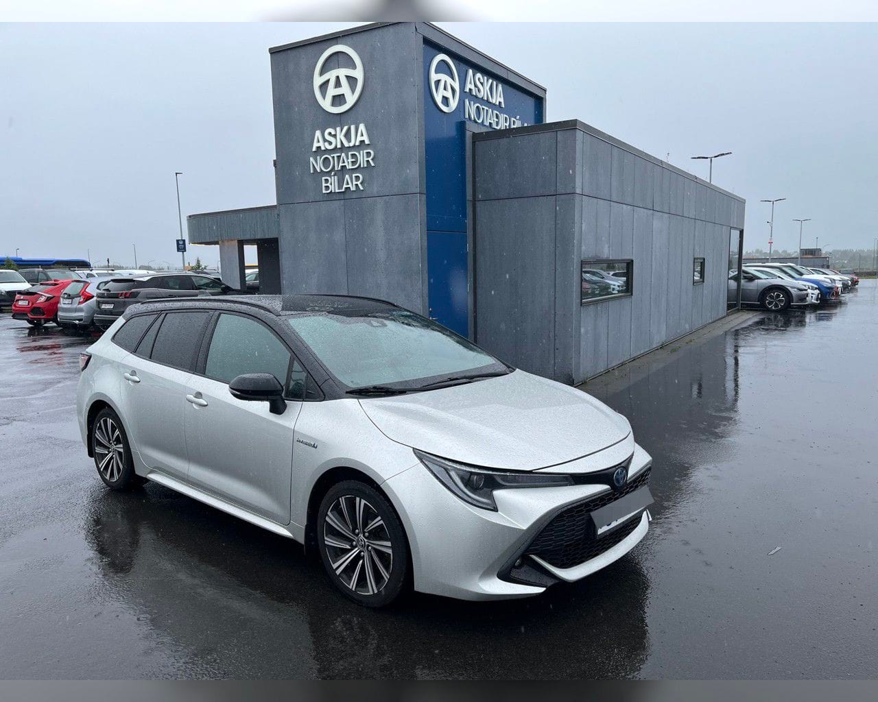 TOYOTA COROLLA STYLE HYBRID