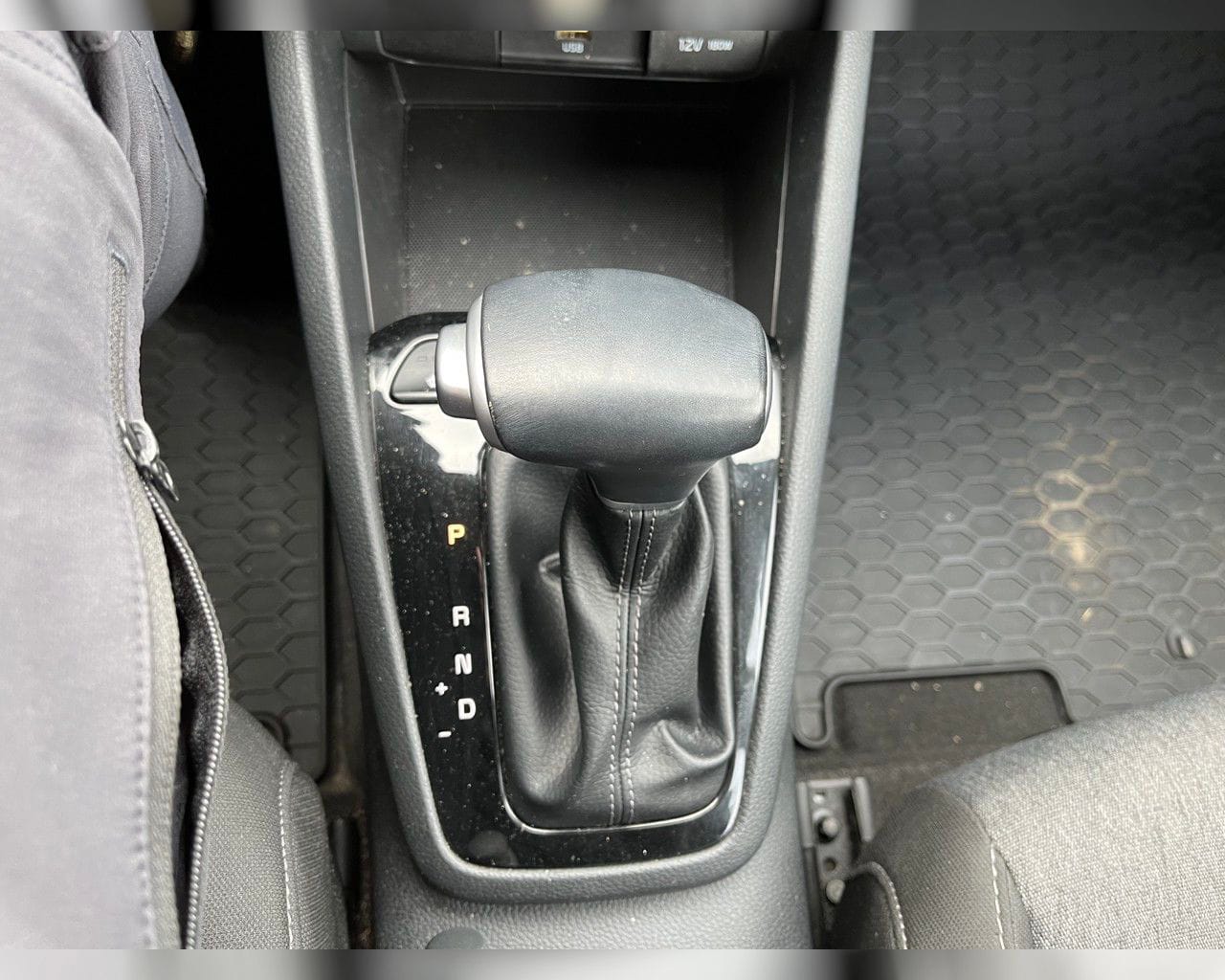 KIA STONIC URBAN