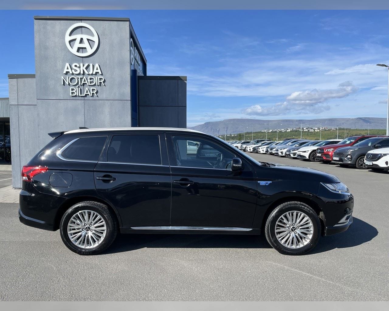 MITSUBISHI OUTLANDER PHEV