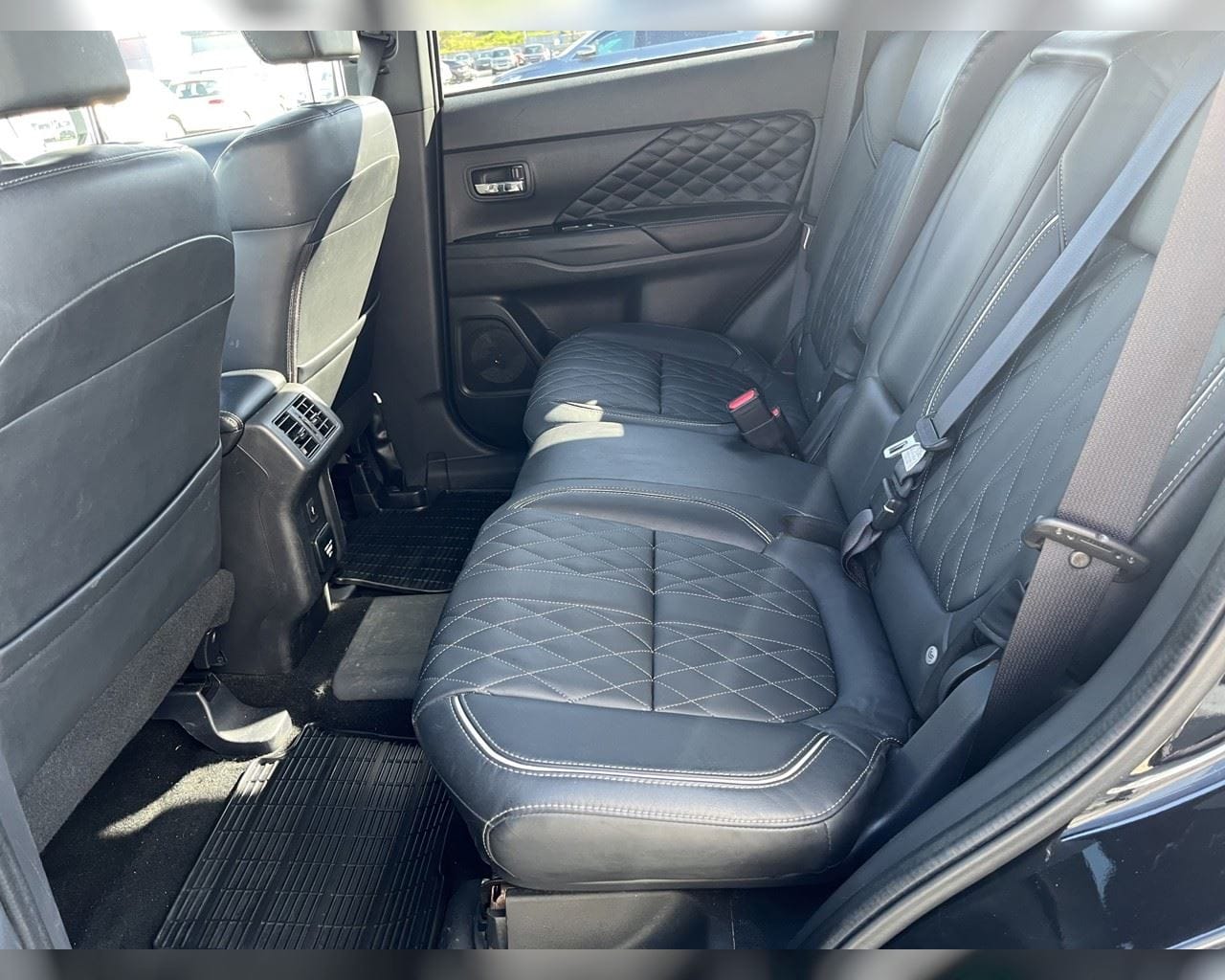 MITSUBISHI OUTLANDER PHEV