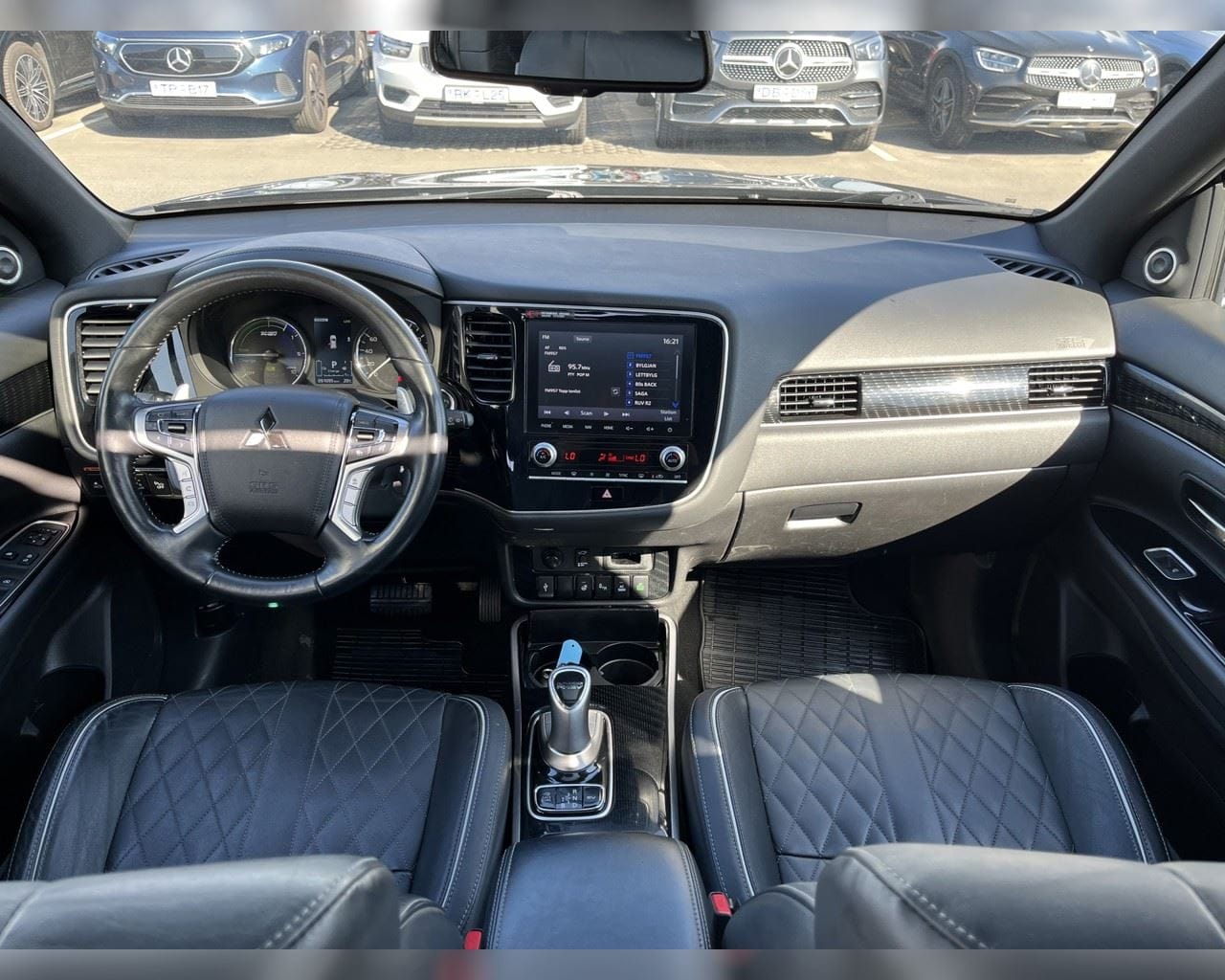 MITSUBISHI OUTLANDER PHEV