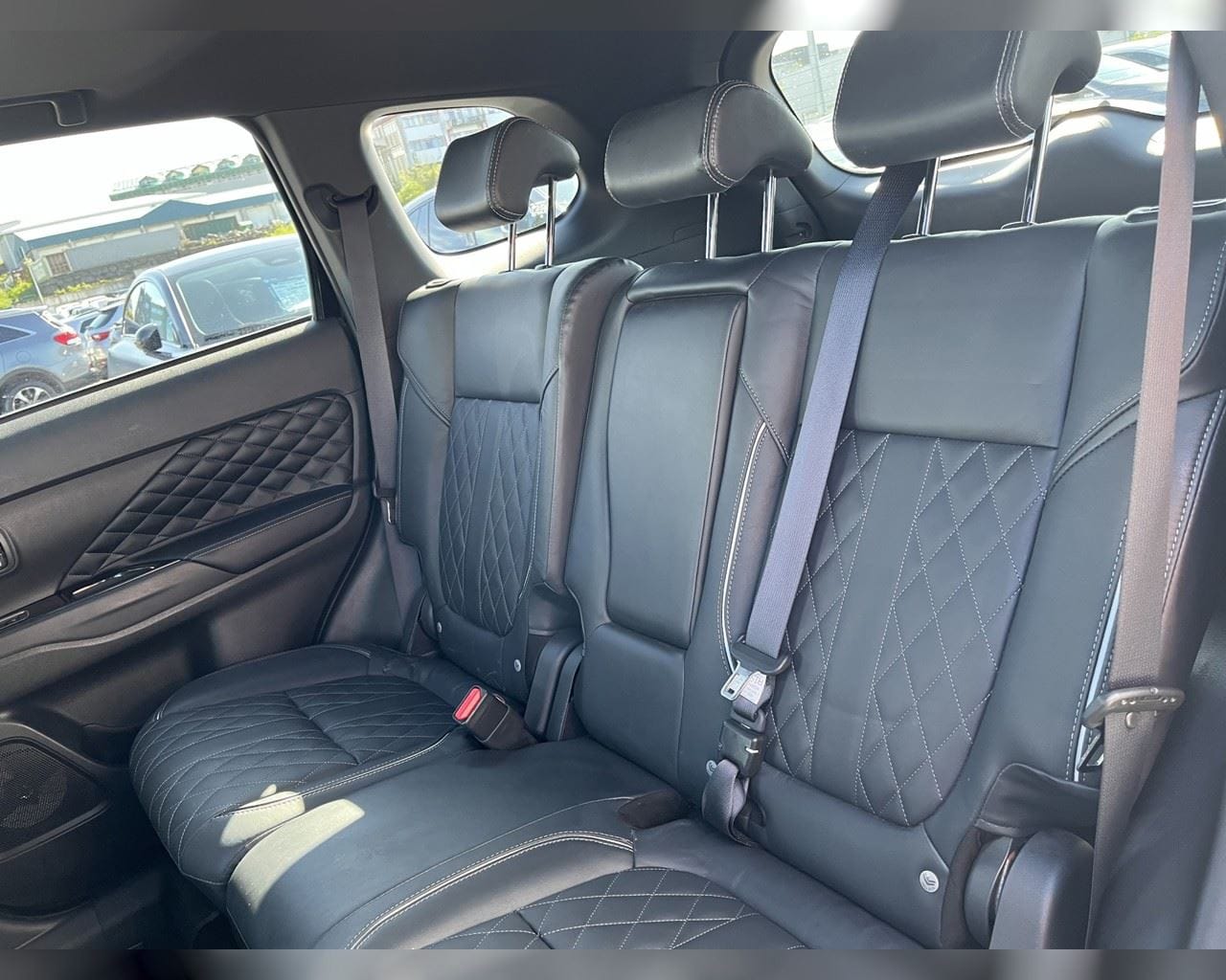 MITSUBISHI OUTLANDER PHEV