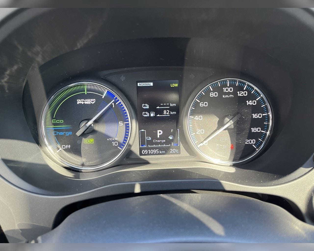 MITSUBISHI OUTLANDER PHEV