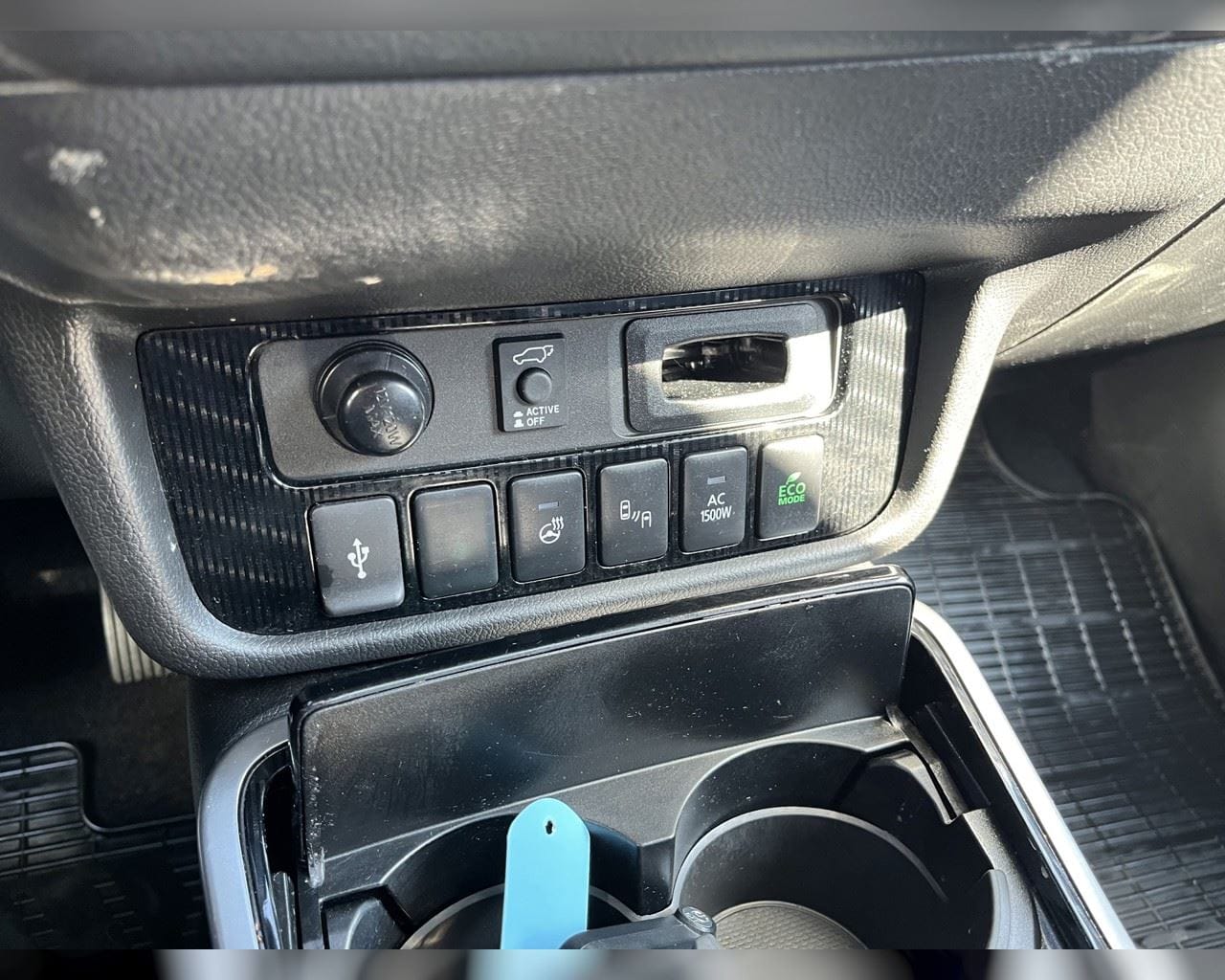 MITSUBISHI OUTLANDER PHEV