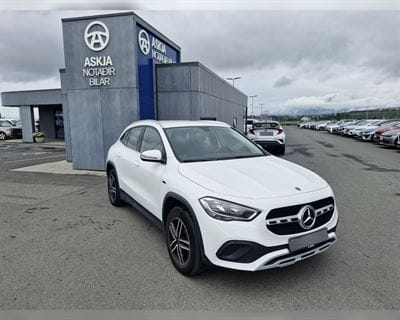MERCEDES-BENZ GLA 250 E STYLE