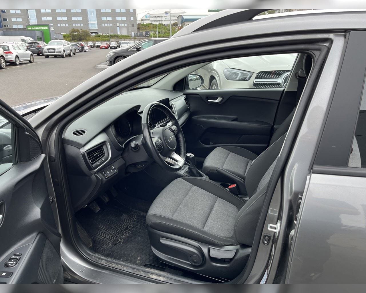 KIA STONIC URBAN