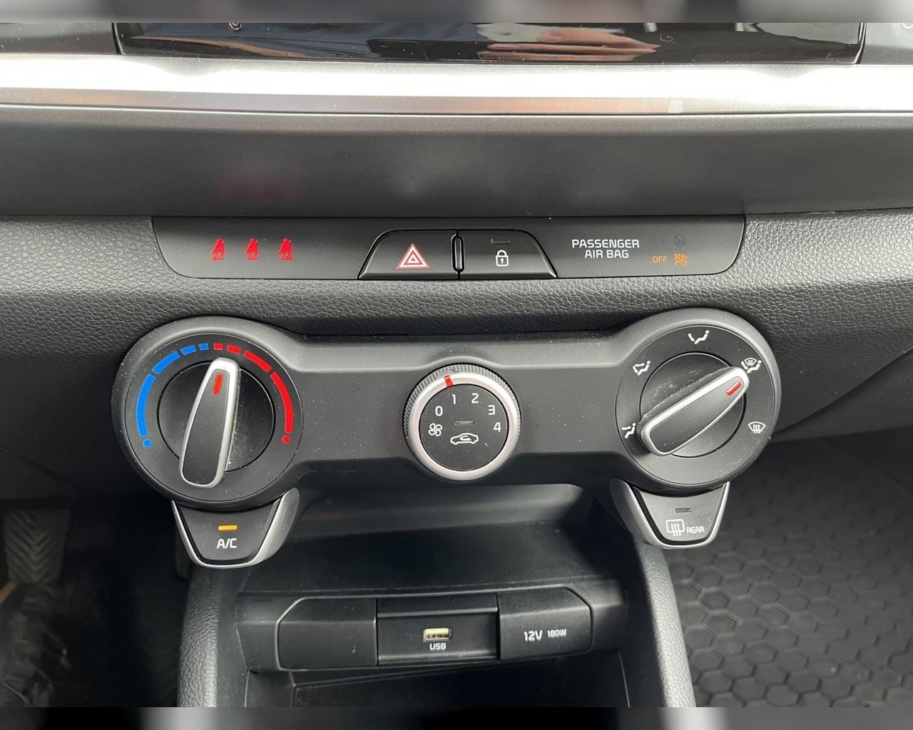KIA STONIC URBAN