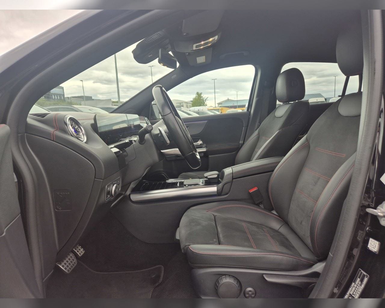 MERCEDES-BENZ EQA 250 AMG LINE