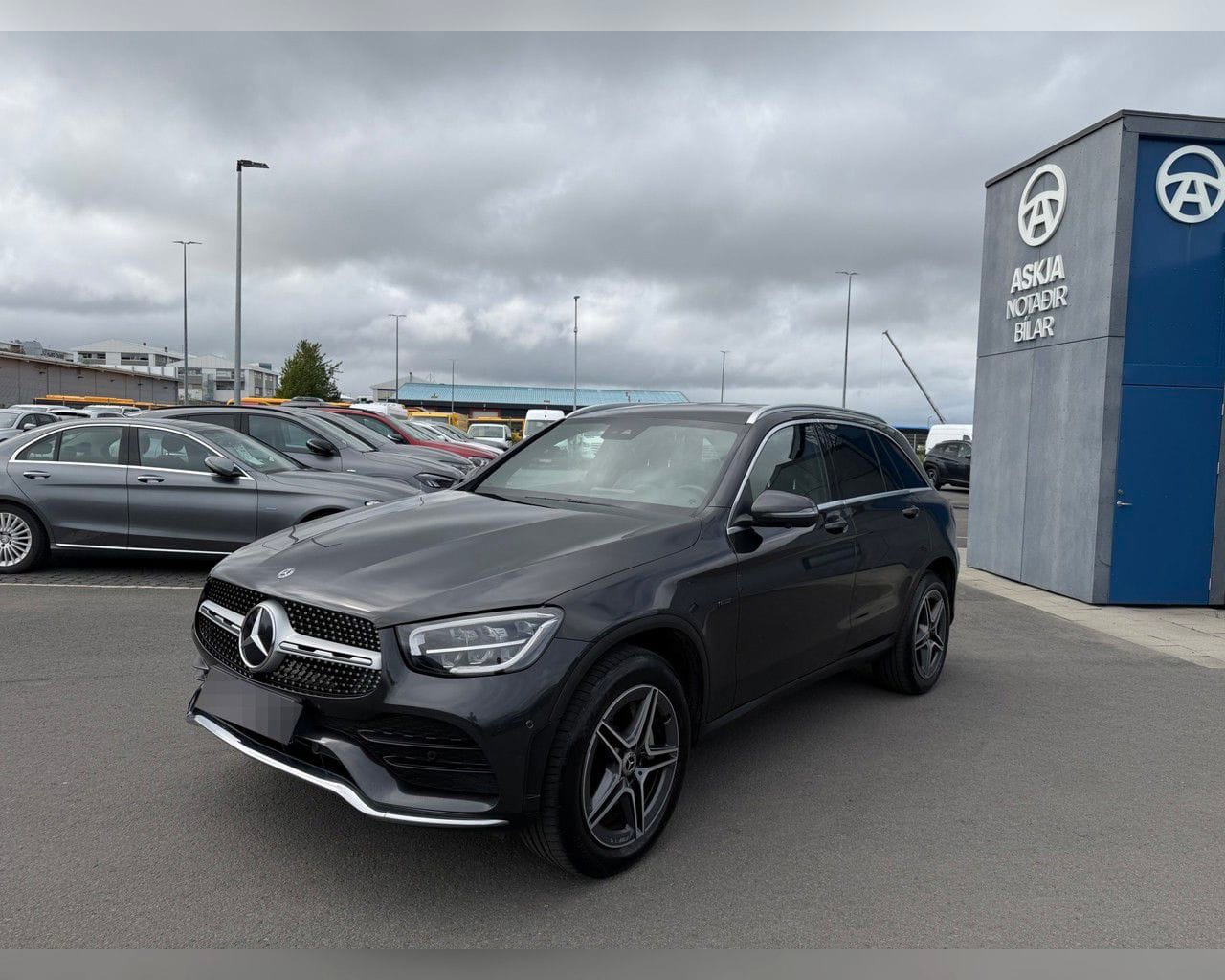 MERCEDES-BENZ GLC 300 E 4MATIC