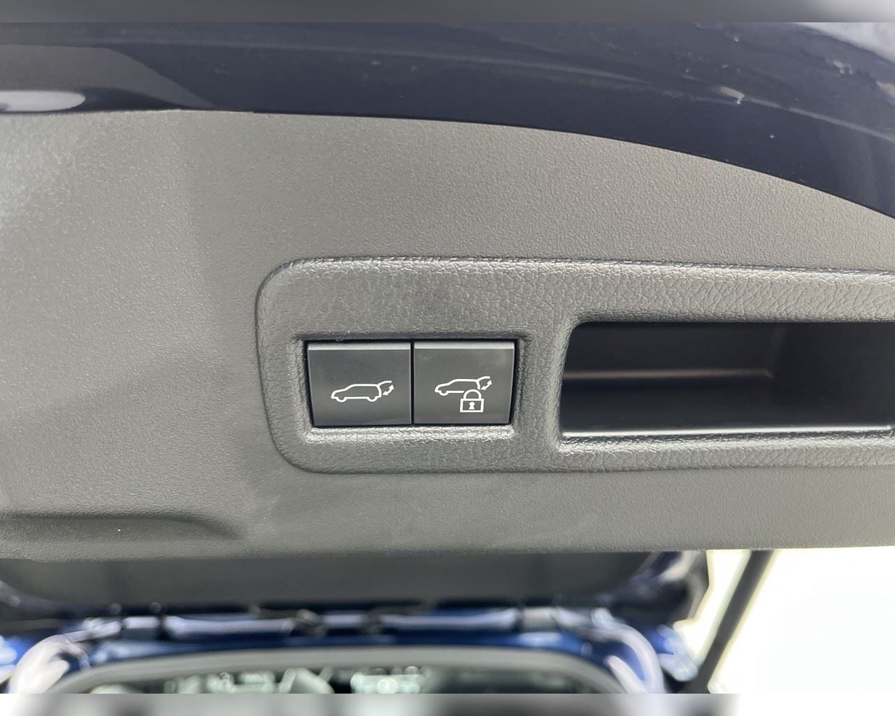 SUBARU SOLTERRA LUX+